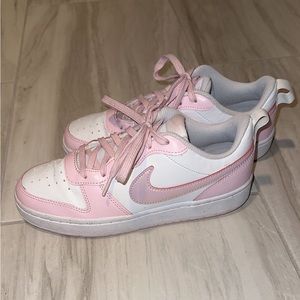 pink nikes 6y fits women’s 8.5